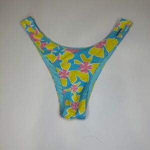 Blackbough Martini High-Rise Bikini Bottoms Medium – Retro Floral Cheeky Fit